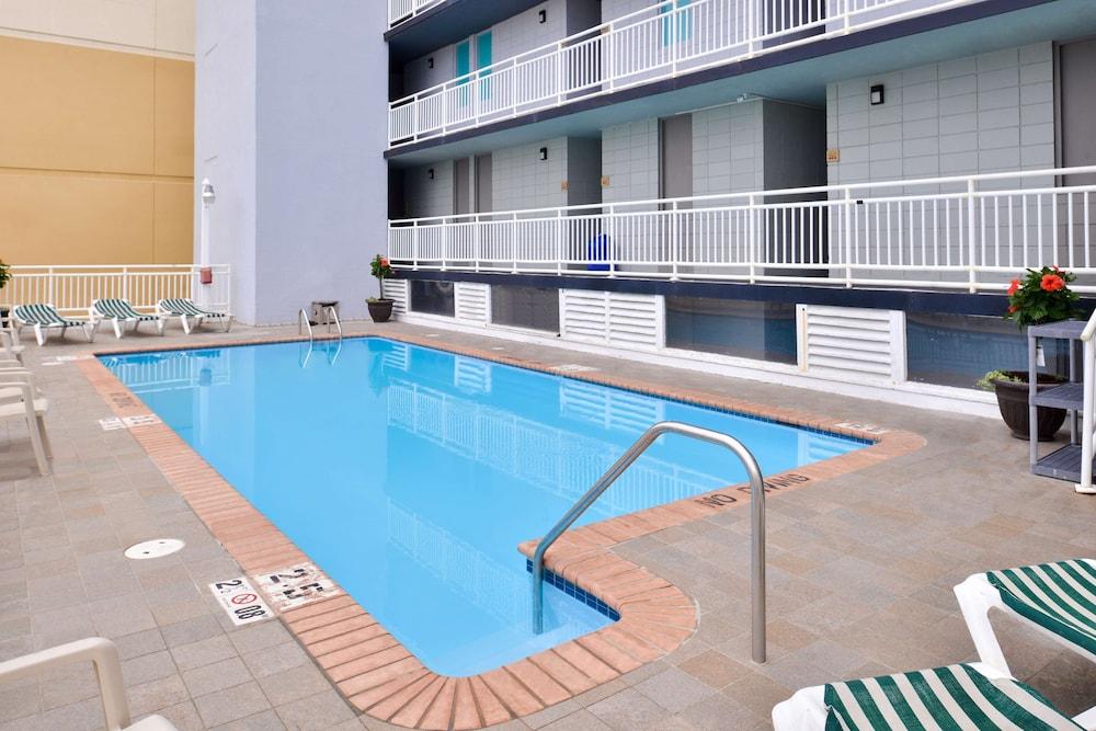 Hotel Surestay By Western Virginia Oceanfront Virginia Beach
